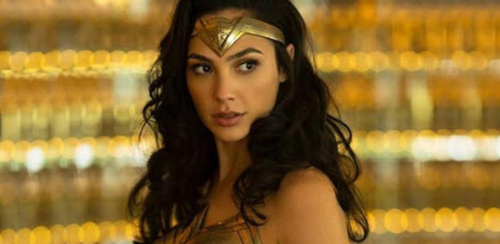 Gal Gadot glänzt im neuen "Wonder Woman"-Outfit