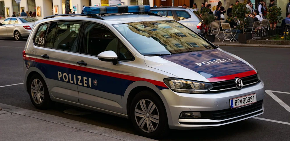 Die Polizei stellte die Burschen zur Rede.