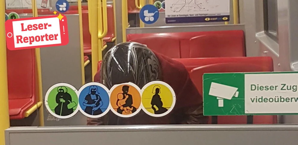 Mann mit Helm U2