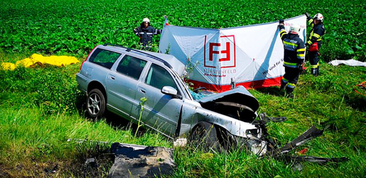 Heute.at - Wiener (47) bei Frontal-Kollision mit Lkw getötet