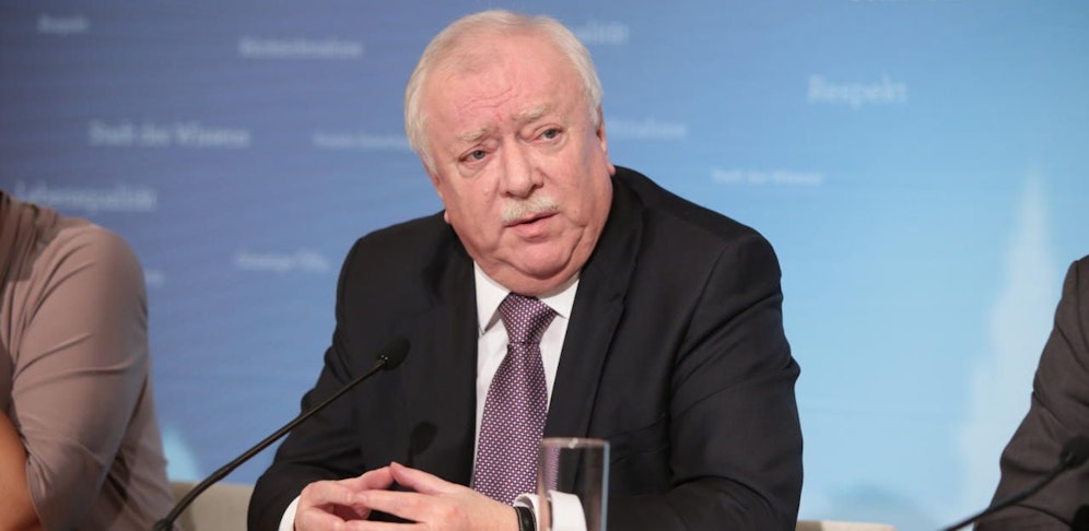 Geht sich nach den Nationalratswahlen im Herbst im Bund nur Rot-Blau aus, will Häupl eine Mitgliederbefragung.