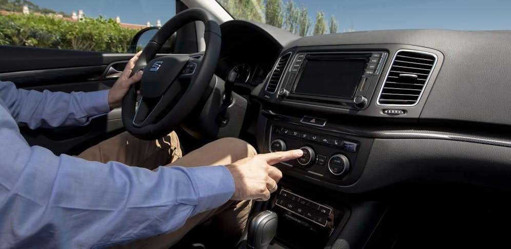 Wer sein Auto gut kühlen will, sollte einige Tipps beachten.