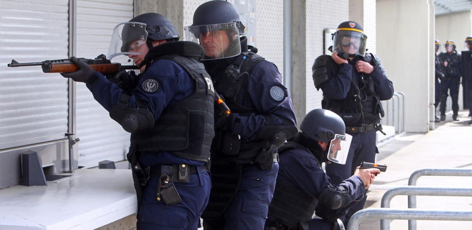Terrorpläne: 2 Festnahmen vor Frankreich-Wahl