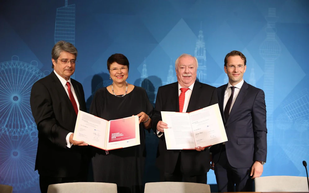 Das neue Standortabkommen zwischen Stadt Wien und Industriellen Vereinigung soll Wien als Industriestandort stärken (v.l.n.r. Von links: IV-Präsident Wolfgang Hesoun, Wirtschaftsstadträtin Renate Brauner, Bürgermeister Michael Häupl (beide SPÖ) und IV-Geschäftsführer Johannes Höhrhan.