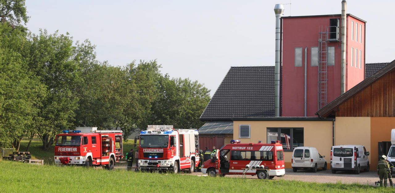 Heute.at - Mehrere Schwerverletzte nach Explosion in Tischlerei