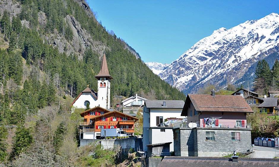 Dorf Nach Felssturz Von Außenwelt Abgeschnitten | Heute.at