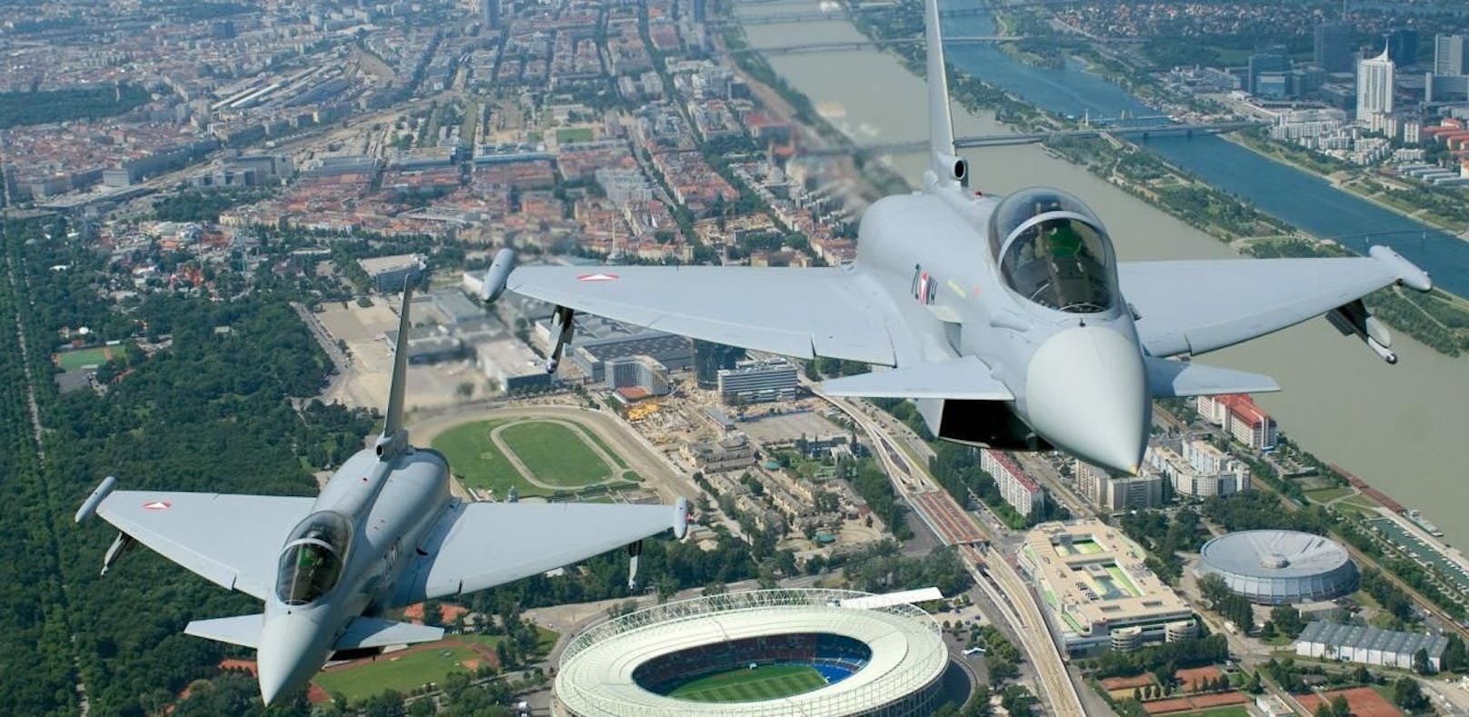 Verteidigungsministerin Klaudia Tanner will Wiedergutmachung von Airbus für das Eurofighter-Geschäft.