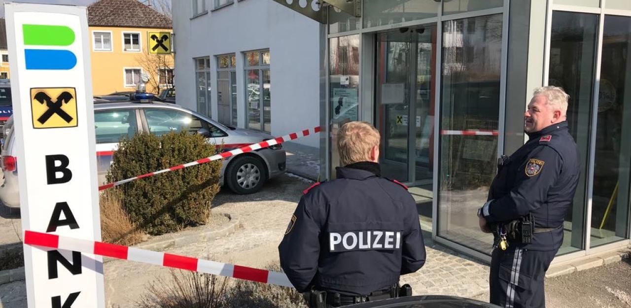 Heute.at - Raika mit Schlagstock überfallen: Täter gefasst