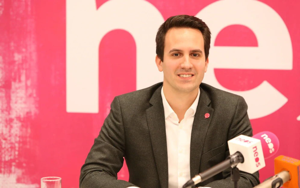 Neos Wien-Klubchef Christoph Wiederkehr startet eine neue Beschwerdestelle für Wiens Krankenhäuser. Bei "SOS Spital" sollen die Wiener bemerkte Missstände melden.