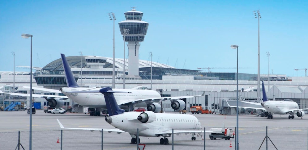 Vom Internationalen Flughafen in München hätte es für den Schweizer in den Urlaub nach Thailand gehen sollen.