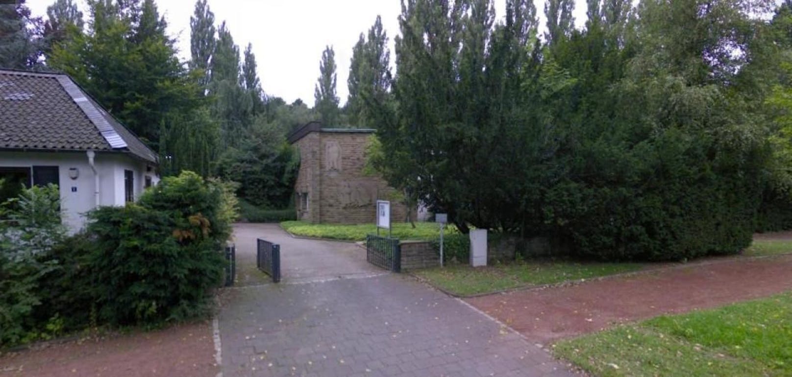 Tatort: Auf dem Bochumer &quot;Blumenfriedhof&quot; war die Frau mehrfach vergewaltigt worden.