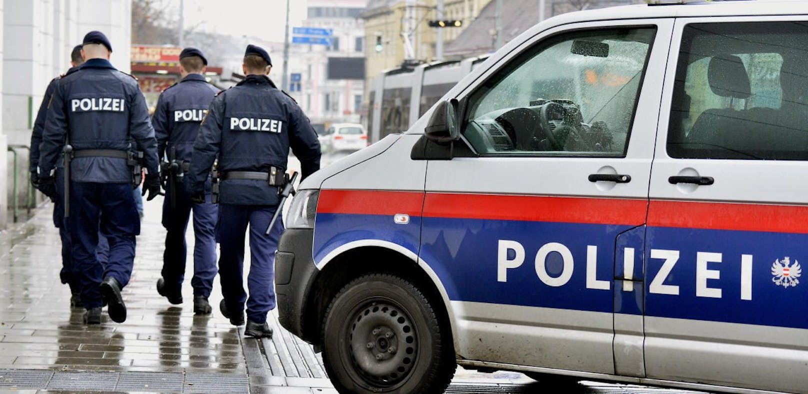 Die Polizei nahm den Ehemann der 37-Jährigen in Wien-Penzing fest.