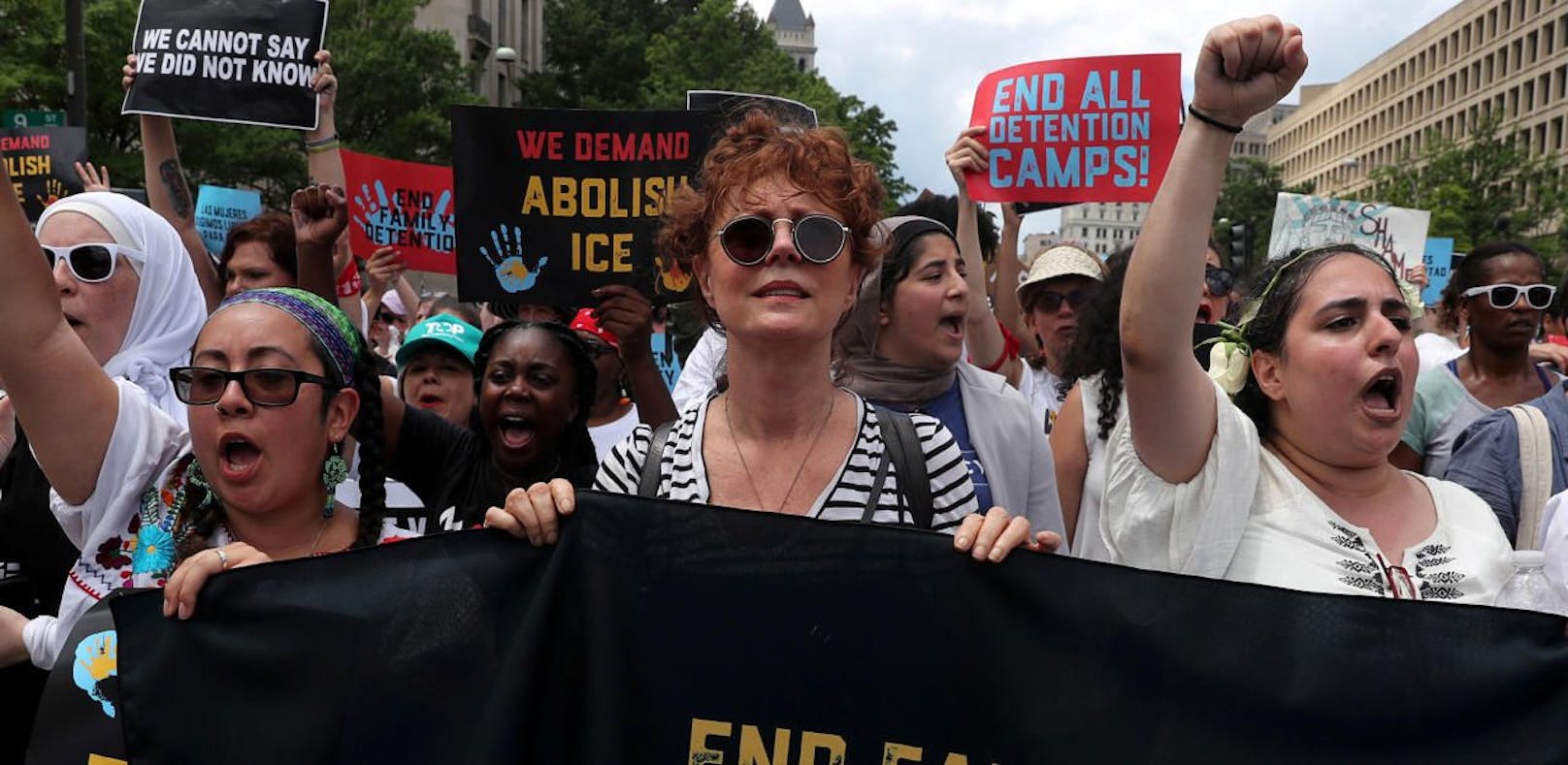Susan Sarandon bei Demo gegen Trump verhaftet