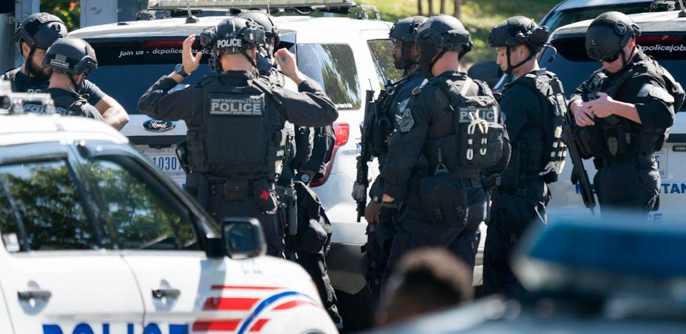 Die Polizei hat eine Fahndung nach dem Schützen eingeleitet (Symbolbild)