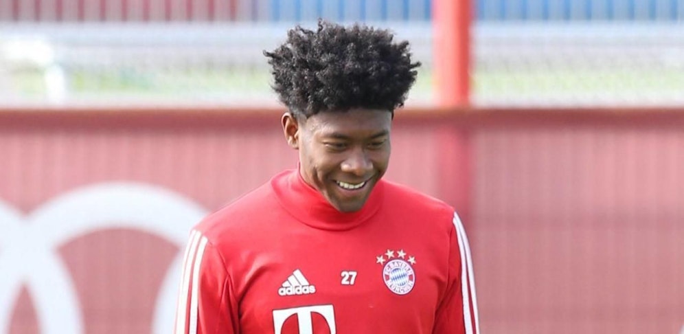 David Alaba hatte während dem Mannschaftstraining seiner Bayern beste Laune. 