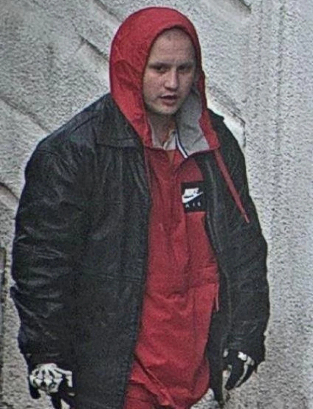 Der mutmaßliche Täter nach einem Einbruchsversuch in der Götzgasse (Wien-Favoriten) am 23.12.2019.