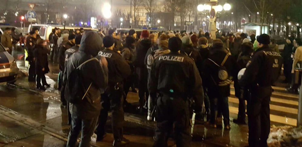 Szene von der Akademikerball-Demo. Versammlungen können bald eingeschränkt werden.