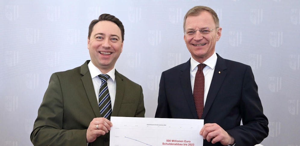 LH Thomas Stelzer (re.) und sein Vize Manfred Haimbuchner.