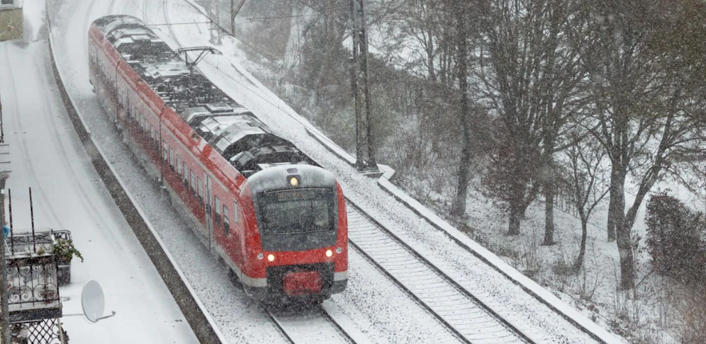 Das Schnee-Chaos sorgt für Ausfälle und Verspätungen