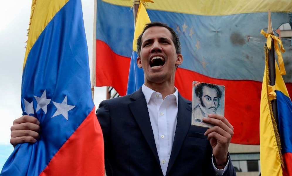 Parlamentspräsident Juan Guaidó erklärte sich am 23. Jänner 2019 selbst zum Staatschef.