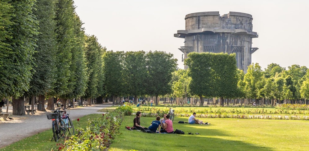 Der Wiener Augarten in Wien-Leopoldstadt. Drei Personen kletterten auf den Flakturm.