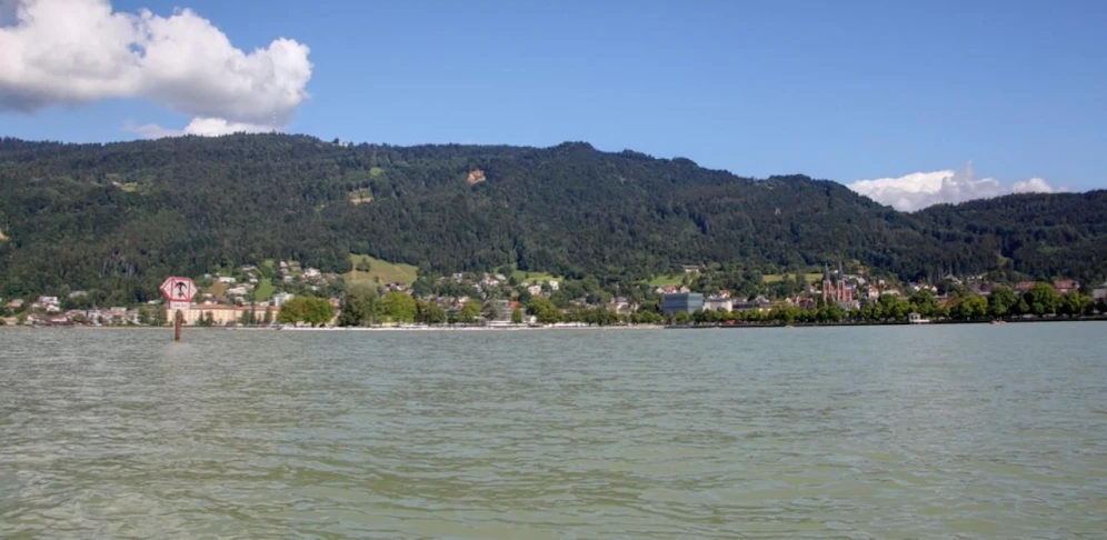 Die Frau trieb bewusstlos im Bodensee