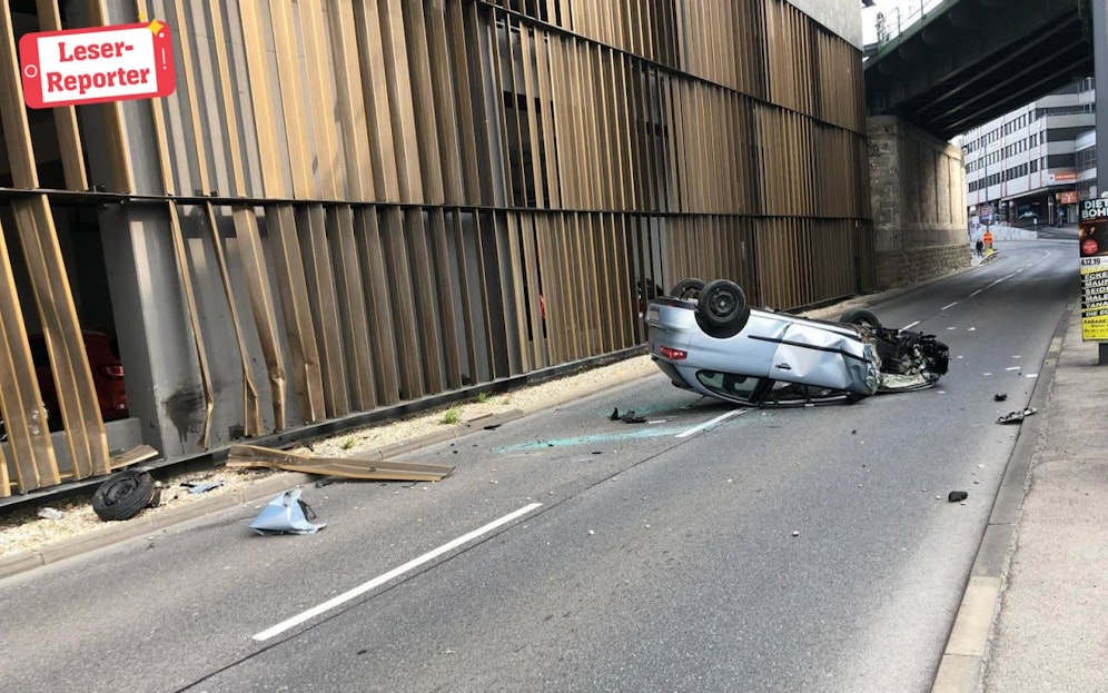 Spektakulärer Unfall auf der Heiligenstädter Lände bei Spittelau.
