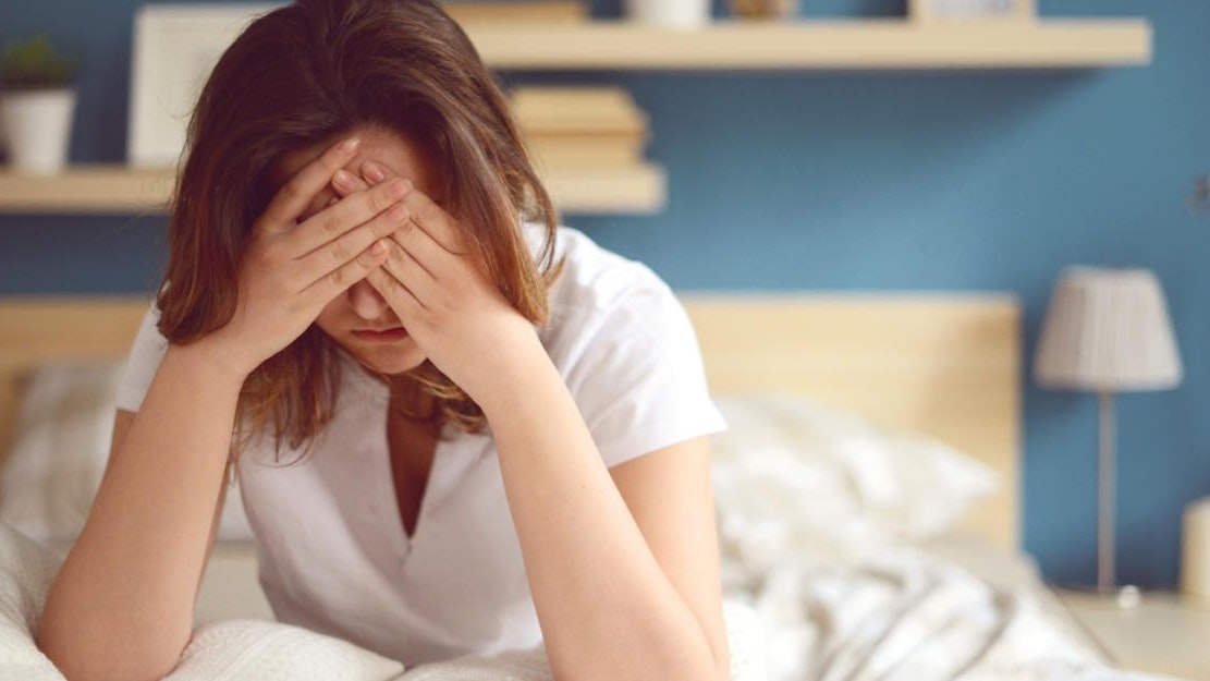 Die Frau bekam die Kündigung nach der OP ans Krankenbett.