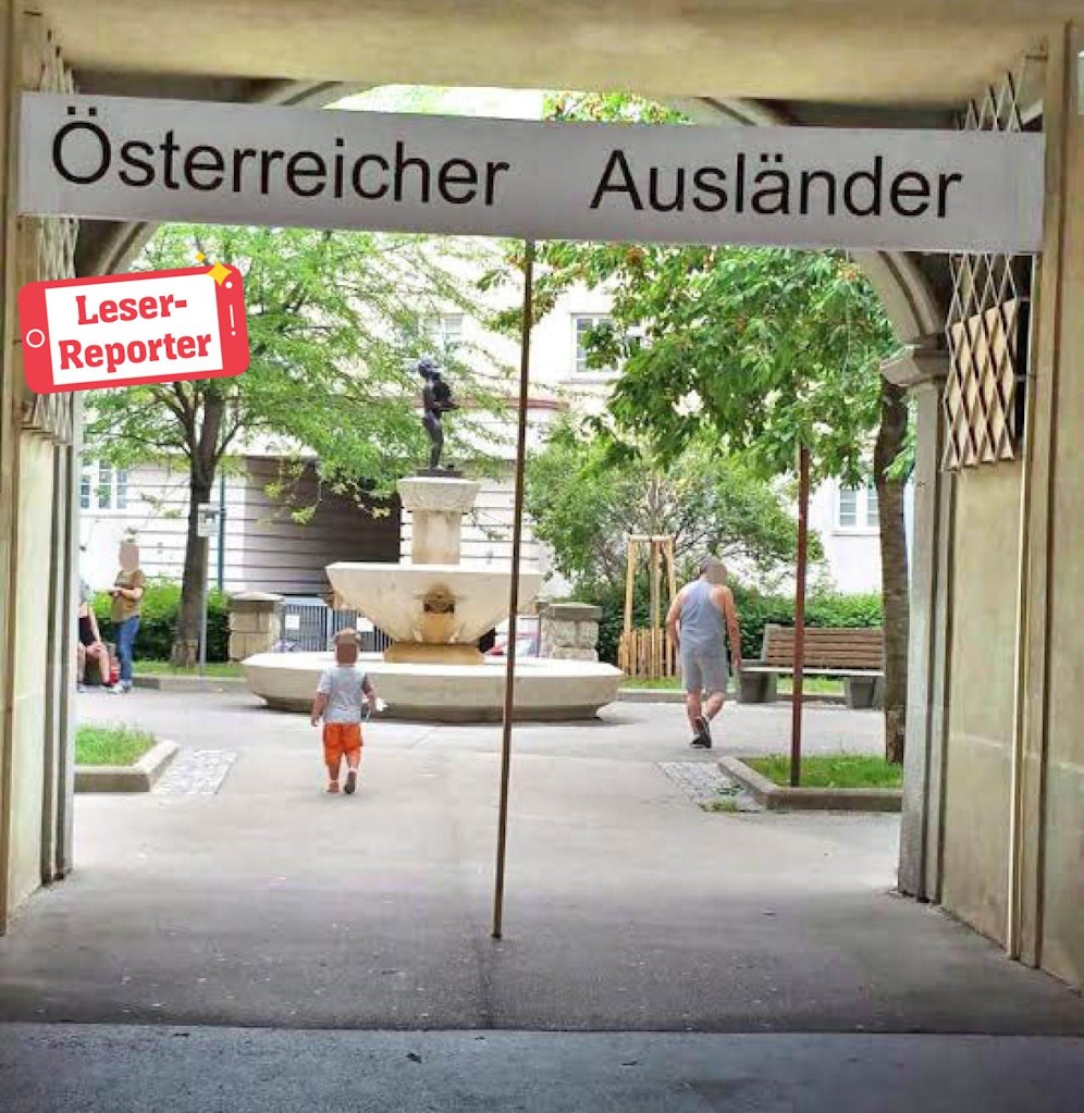 Entsetzte Anrainer fotografierten das Transparent.