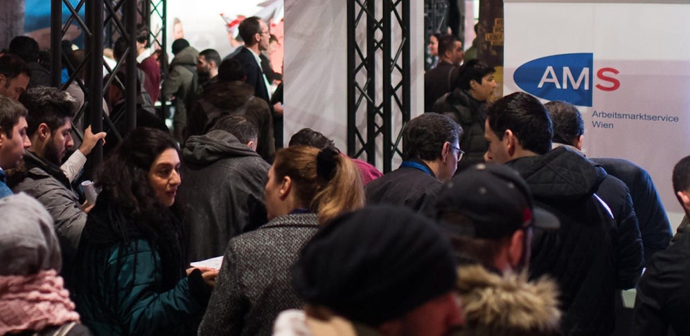 Die ÖVP möchte gemeinsam mit den Grünen Lösungsansätze für die 30.000 in Österreich lebenden Asylwerber auf Arbeitssuche erarbeiten. (Bild: Jobbörse 2019) 