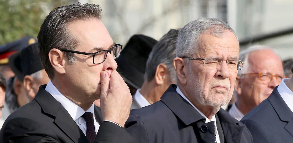 Heinz-Christian Strache und Alexander Van Der Bellen am Nationalfeiertag (Archivbild)
