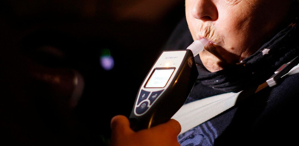 "Aktion scharf" am dritten Advent-Wochenende: Die Tiroler Polizei hat 48 Alko-Lenker aus dem Verkehr gezogen.