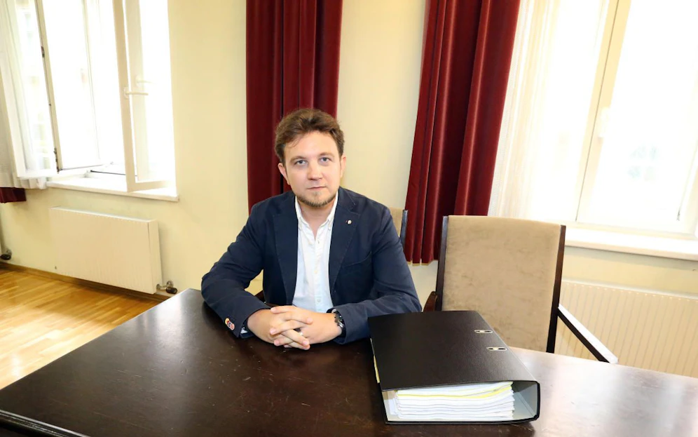 Gernot Rainer verlor die Klage gegen die Stadt. Sein Anwalt reichte jetzt einen Ablehnungsantrag gegen den zuständigen Richter ein. 