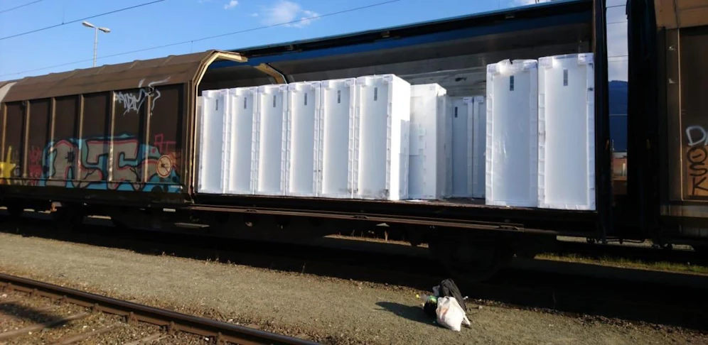 Die Flüchtlinge wurden aus dem Waggon befreit.