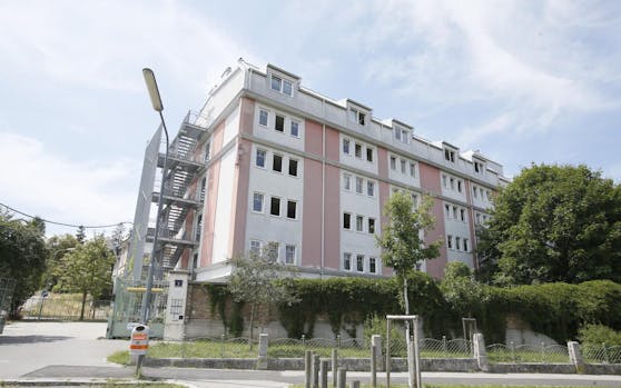 Tatort: das Übergangs-Wohnheim in der Reizenpfenninggasse 3 in Penzing