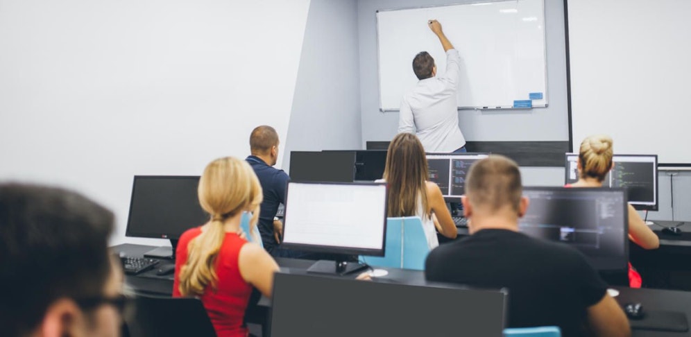 Gegen einen Lehrer in Niederösterreich werden schwere Vorwürfe erhoben. (Symbolfoto)