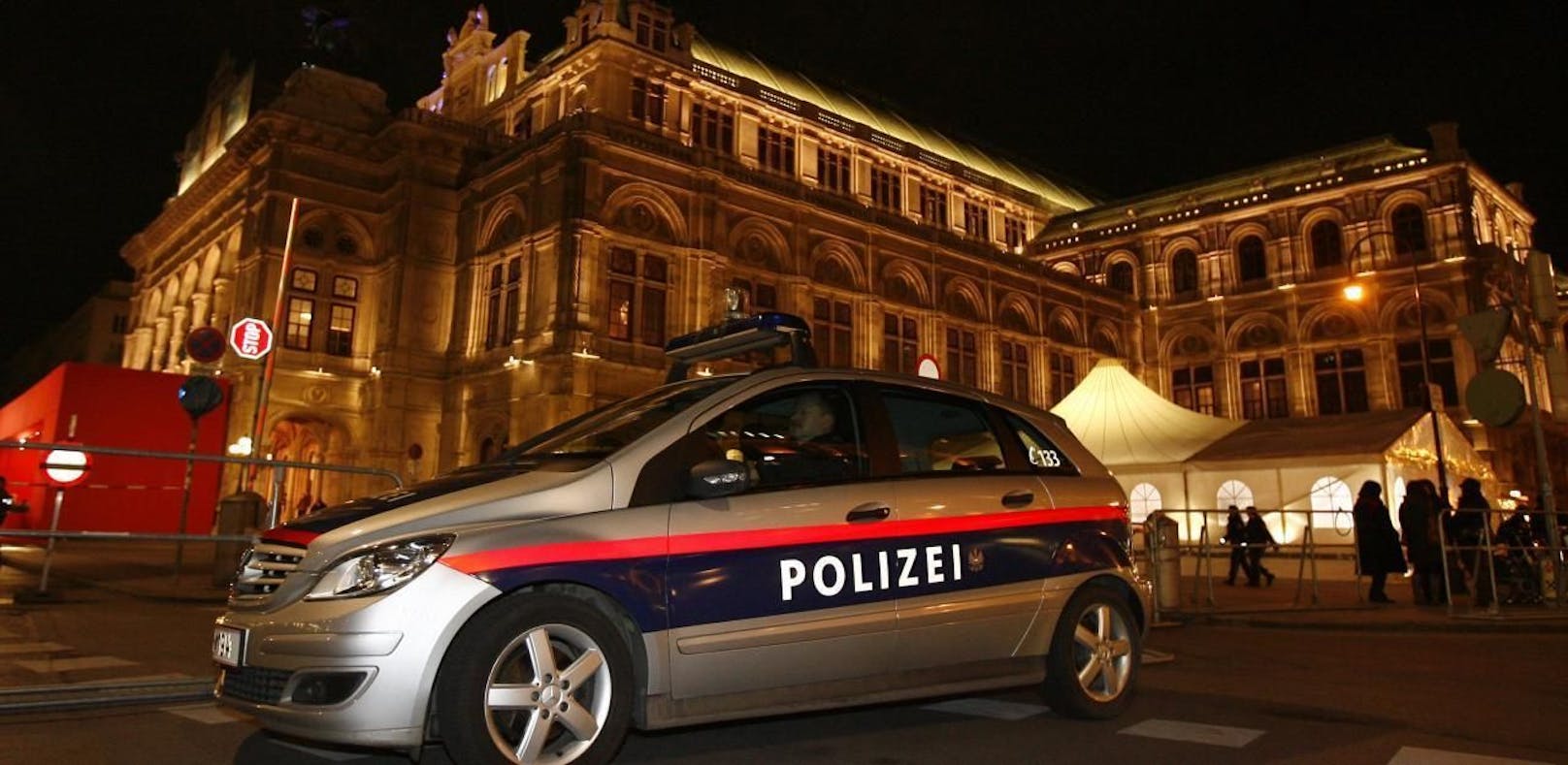 (Symbolbild) Der Vorfall soll sich 2016 in einem Luxushotel nahe der Wiener Staatsoper zugetragen haben.