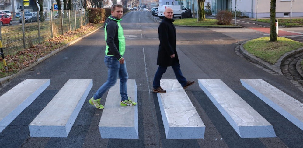 Nach Linz bekommt jetzt auch Vöcklabruck so einen 3D-Zebrastreifen.