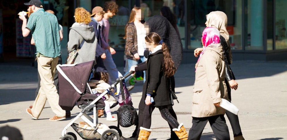 Einer 11-Jährige wurde das Kopftuch herunter gerissen