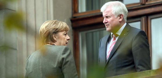 Die deutsche Bundeskanzlerin Angela Merkel (CDU) und CSU-Chef Horst Seehofer sollen sich geeinigt haben.