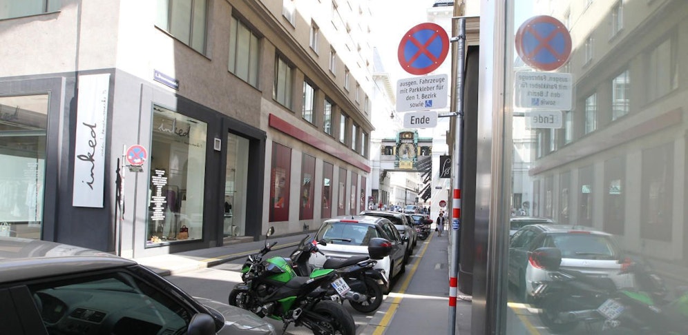 Anrainerparken: Wenn eine Verordnung für die Öffnung kommt, der erste Bezirk aber keine Schilder aufstellt, "sind die Anrainerparkplätze rechtlich nicht mehr existent". 