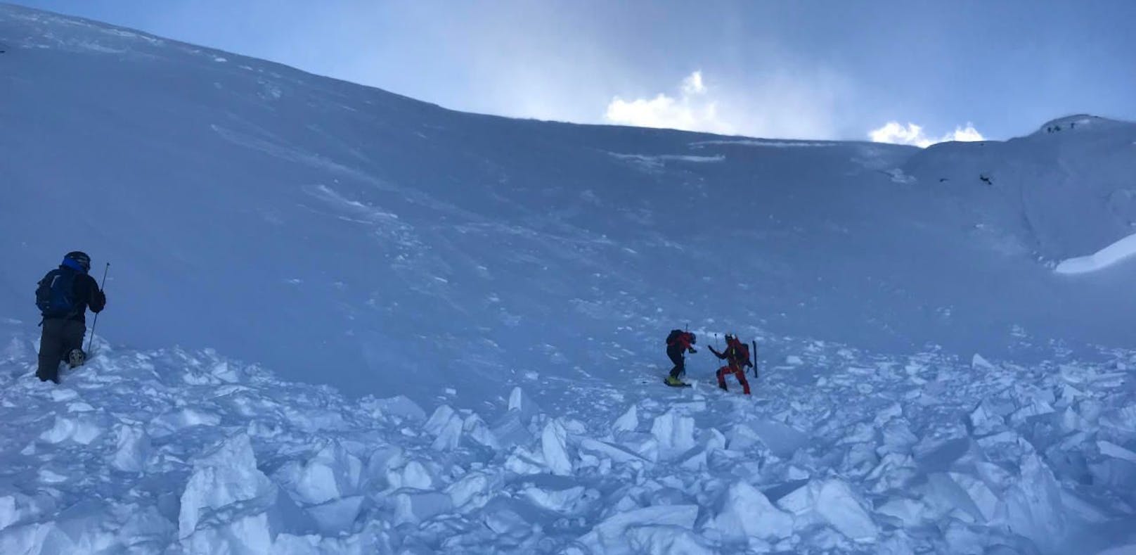 Skifahrer starb bei Lawinenabgang in Tirol