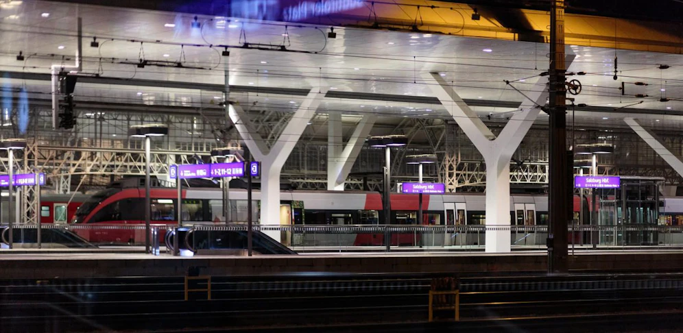 Die Brüder aus Wien stiegen am Hauptbahnhof Salzburg ein