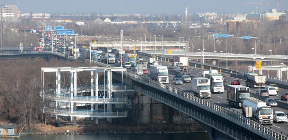 Radler hatten sich auf die Praterbrücke verirrt.