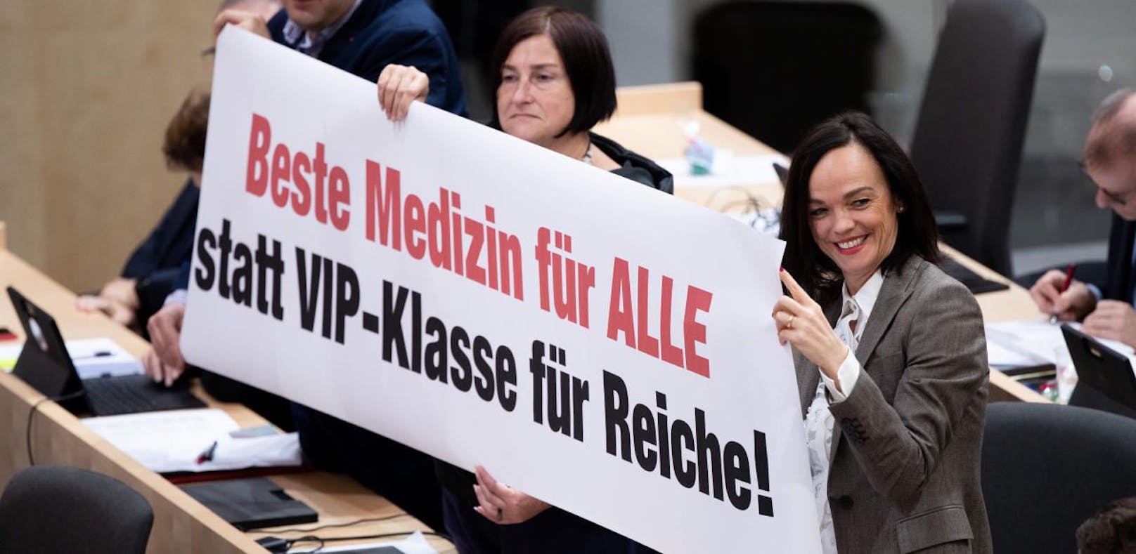 SPÖ warnte mit Tafeln vor einer Zwei-Klassen-Medizin.