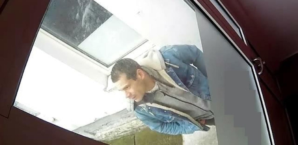 Wer erkennt diesen Mann?