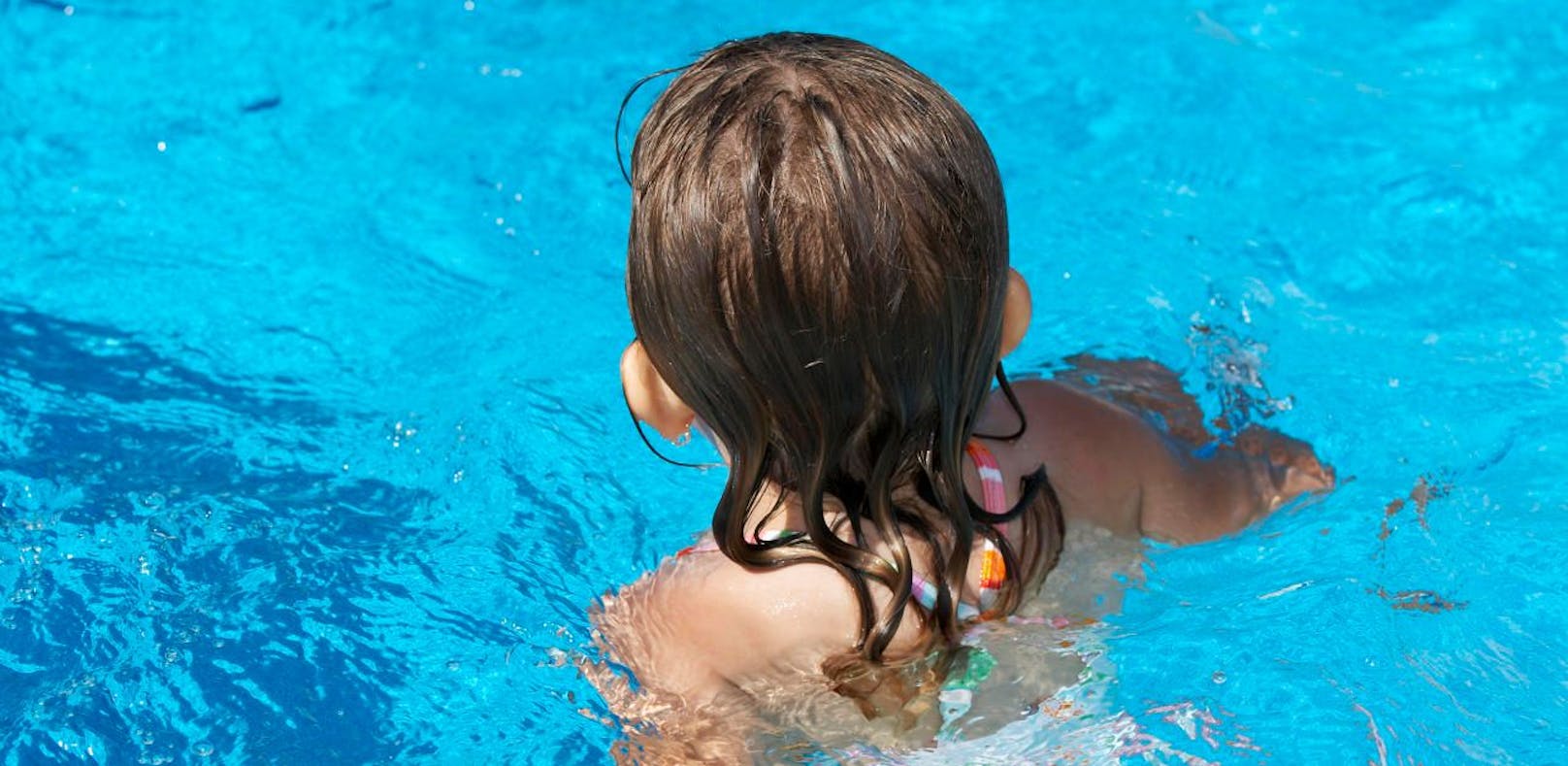 Mädchen (8) ging unter: Badegast rettete ihr Leben