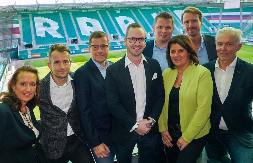 Die Liste Roland Schmid (v.l.n.r.): Barbara Forsthuber, Axel Anderl, Christoph Marek, Roland Schmid, Conny Wilczynski, Renate Anderl, Max Kindler, and Robert Grueneis