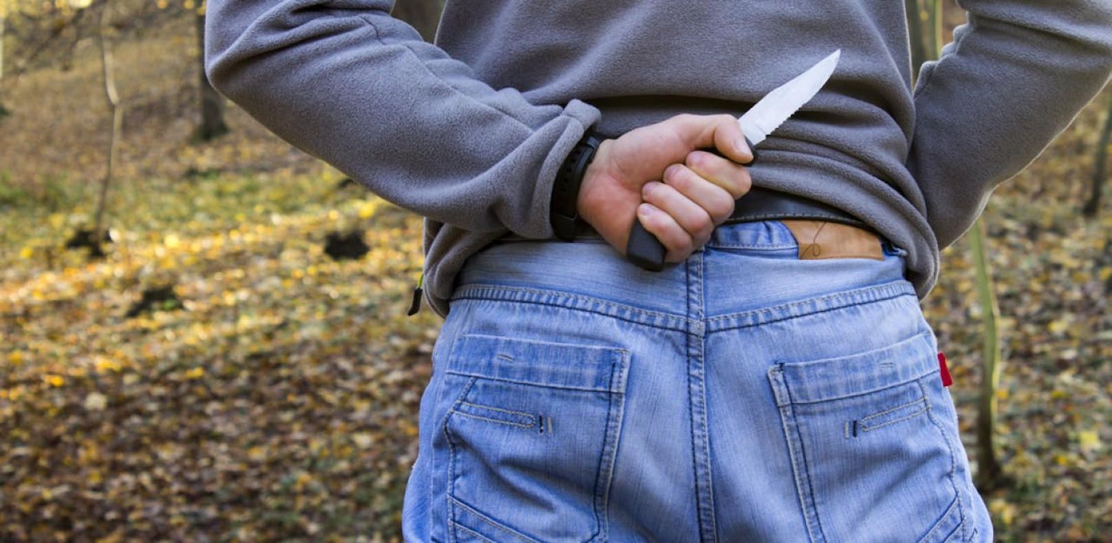 15-Jähriger bedrohte Kinder im Park mit Messer (Symbolfoto). 