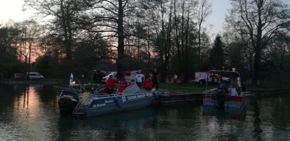 Die Staatsanwaltschaft hat die Obduktion angeordnet. Im Foto: Rettungskräfte beim Einsatz.